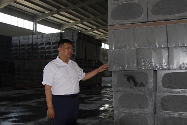 河南省建筑業(yè)協(xié)會建筑修繕分會領(lǐng)導人蒞臨考察-9-20230830102403