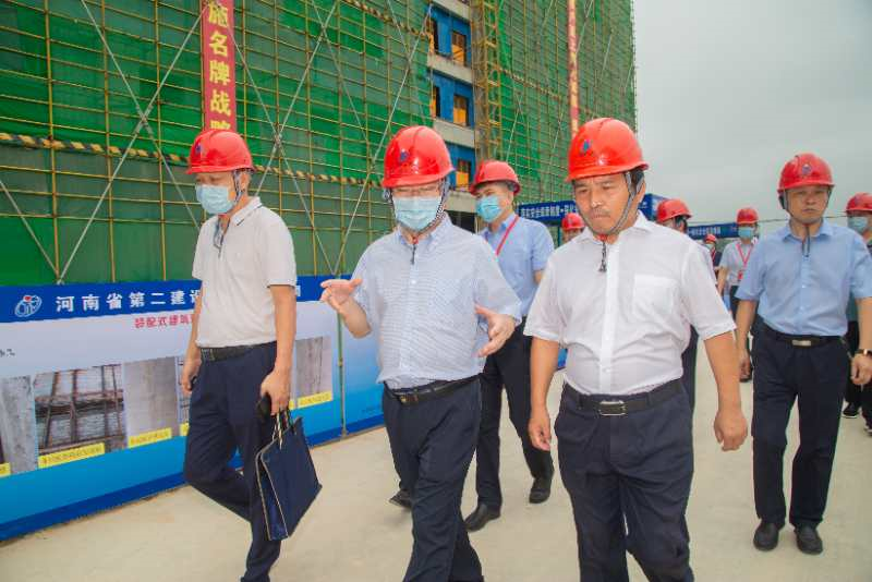 全省建筑業(yè)轉(zhuǎn)型發(fā)展現(xiàn)場會在新鄉(xiāng)召開-2-20230902093137